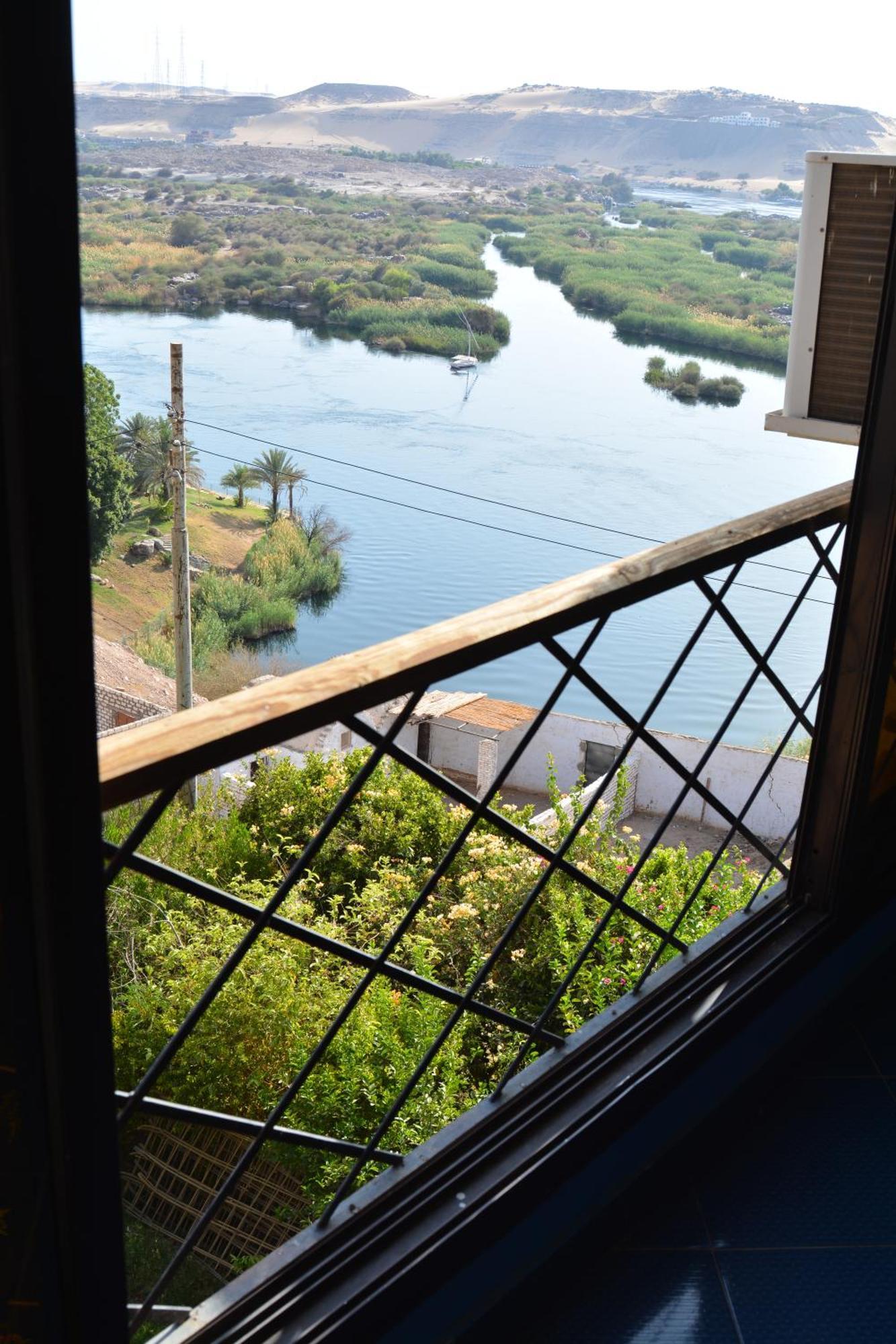 Aswan Nile Palace Exterior foto